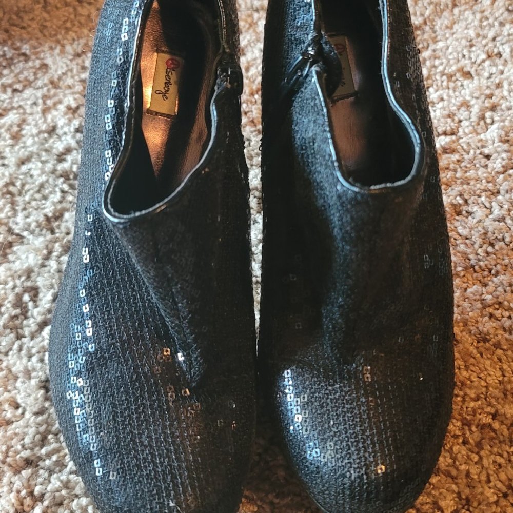 Olsenboye black sequin bling platform bootie – size 7 – NEW / no box